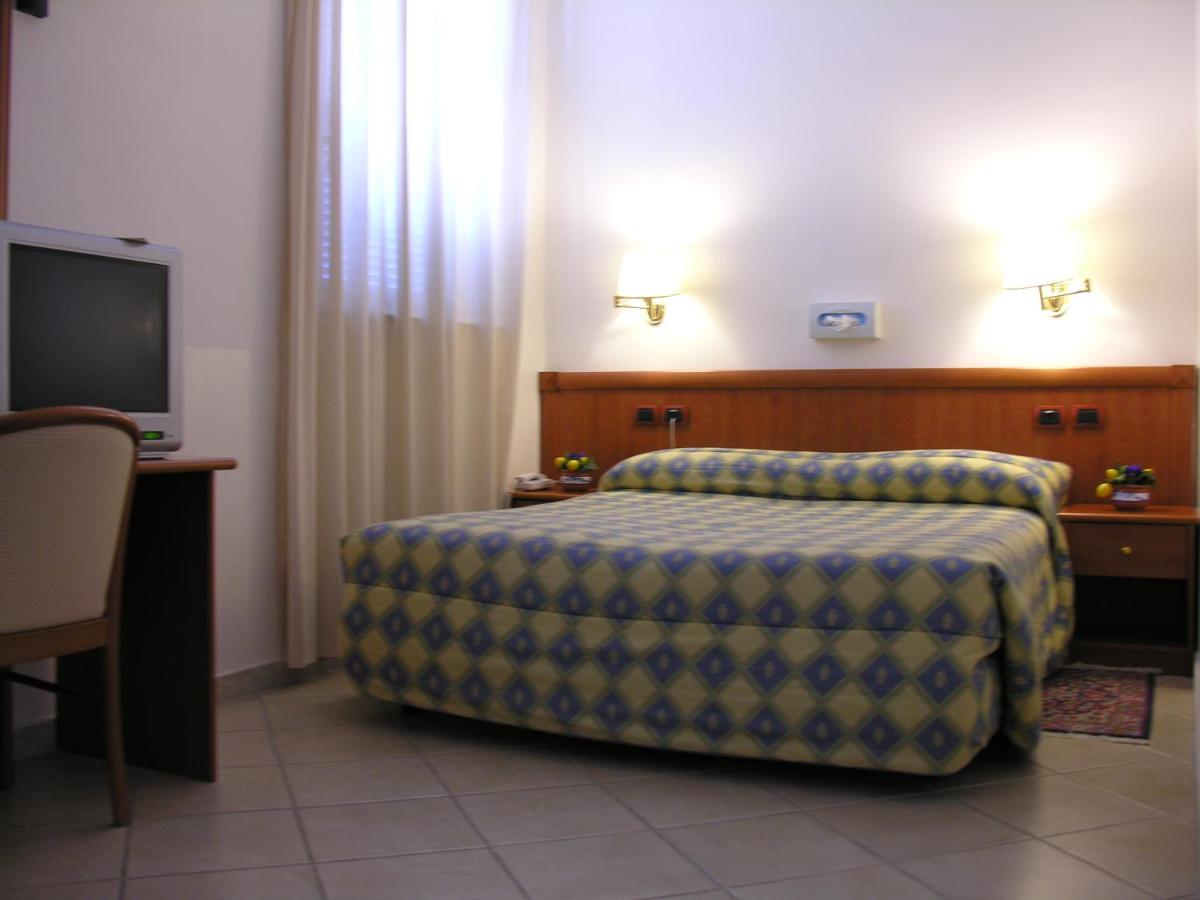 Hotel San Marco Róma Szoba fotó